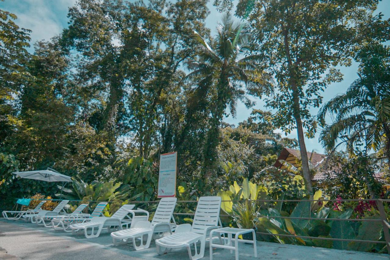 Hotel Tres Banderas Мануел Антонио Екстериор снимка