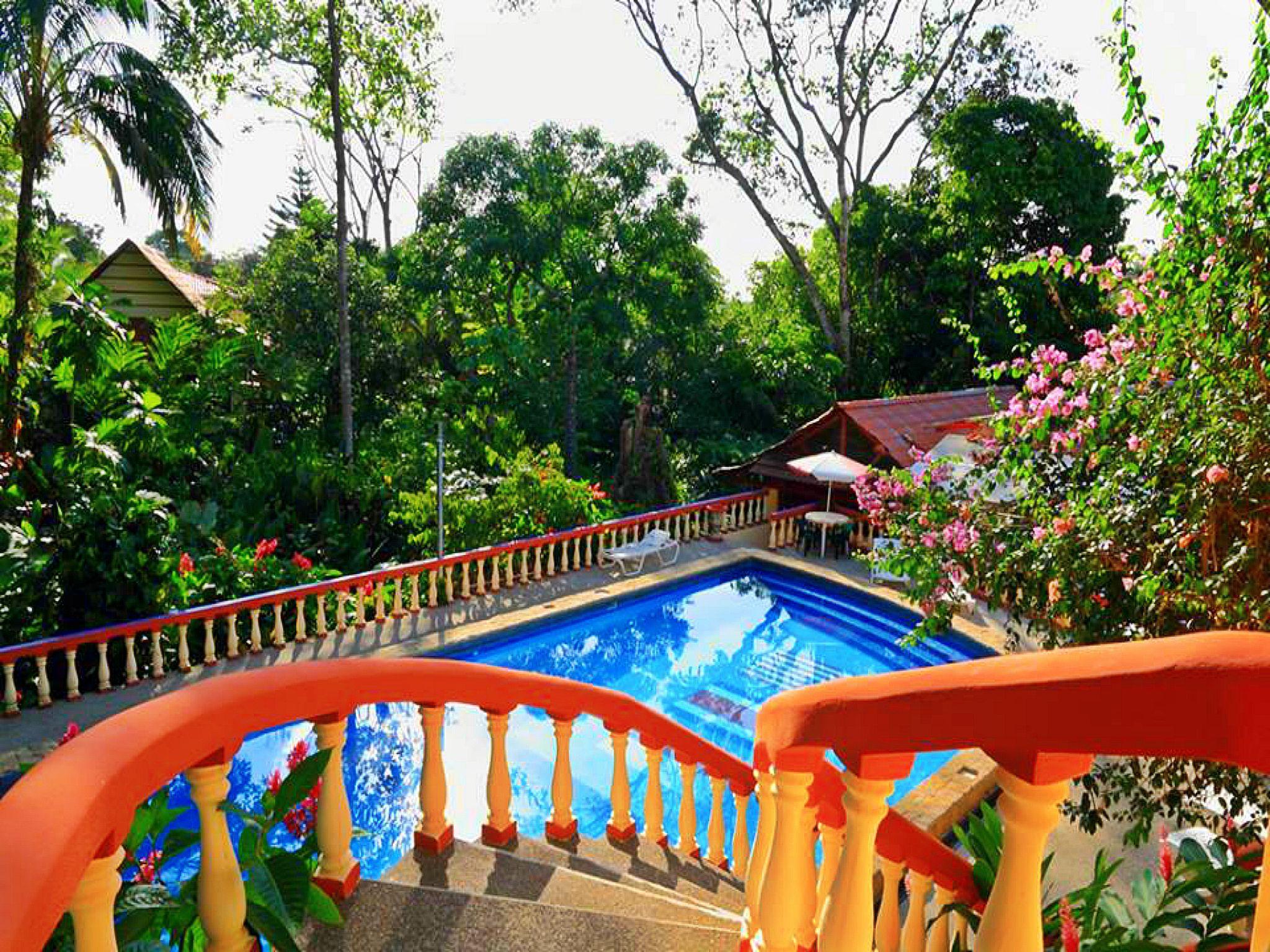 Hotel Tres Banderas Мануел Антонио Екстериор снимка